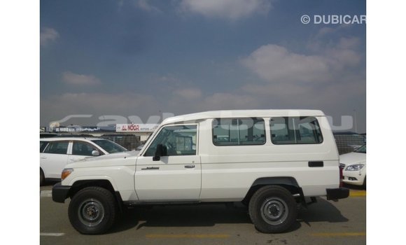 Buy Import Toyota Land Cruiser White Car in Import - Dubai in Abseron Buy Import Toyota Land Cruiser White Car in Import - Dubai in Abseron