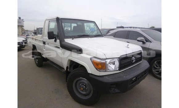 Buy Import Toyota Land Cruiser White Car in Import - Dubai in Abseron Buy Import Toyota Land Cruiser White Car in Import - Dubai in Abseron