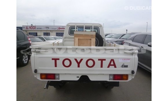 Buy Import Toyota Land Cruiser White Car in Import - Dubai in Abseron Buy Import Toyota Land Cruiser White Car in Import - Dubai in Abseron