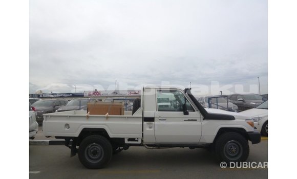 Buy Import Toyota Land Cruiser White Car in Import - Dubai in Abseron Buy Import Toyota Land Cruiser White Car in Import - Dubai in Abseron