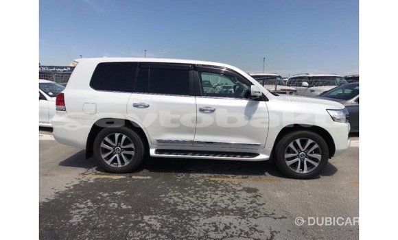 Buy Import Toyota Land Cruiser White Car in Import - Dubai in Abseron Buy Import Toyota Land Cruiser White Car in Import - Dubai in Abseron