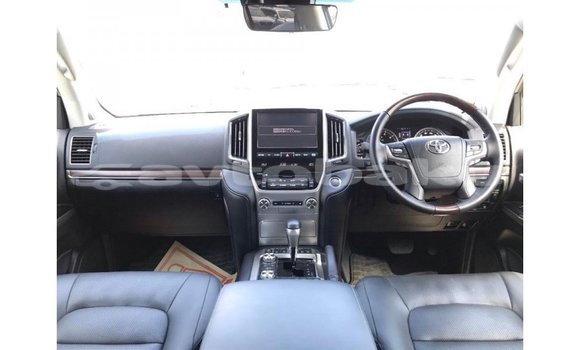 Buy Import Toyota Land Cruiser White Car in Import - Dubai in Abseron Buy Import Toyota Land Cruiser White Car in Import - Dubai in Abseron