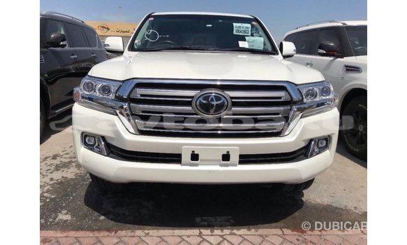 Buy Import Toyota Land Cruiser White Car in Import - Dubai in Abseron Buy Import Toyota Land Cruiser White Car in Import - Dubai in Abseron