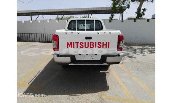 Buy Import Mitsubishi L200 White Car in Import - Dubai in Abseron Buy Import Mitsubishi L200 White Car in Import - Dubai in Abseron