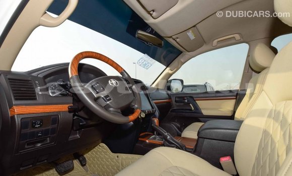 Buy Import Toyota Land Cruiser White Car in Import - Dubai in Abseron Buy Import Toyota Land Cruiser White Car in Import - Dubai in Abseron