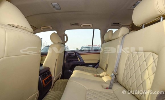 Buy Import Toyota Land Cruiser White Car in Import - Dubai in Abseron Buy Import Toyota Land Cruiser White Car in Import - Dubai in Abseron