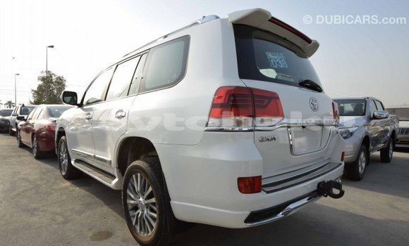 Buy Import Toyota Land Cruiser White Car in Import - Dubai in Abseron Buy Import Toyota Land Cruiser White Car in Import - Dubai in Abseron