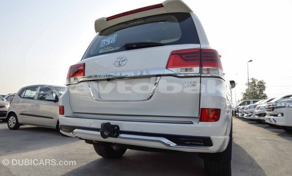 Buy Import Toyota Land Cruiser White Car in Import - Dubai in Abseron Buy Import Toyota Land Cruiser White Car in Import - Dubai in Abseron