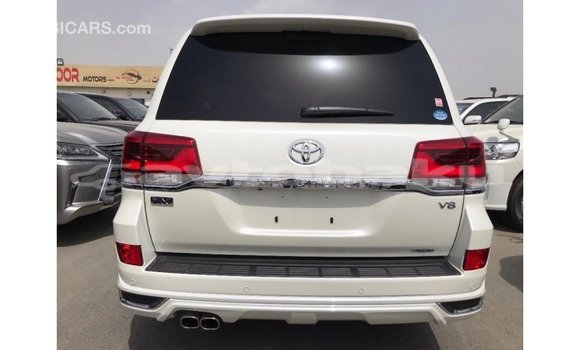 Buy Import Toyota Land Cruiser White Car in Import - Dubai in Abseron Buy Import Toyota Land Cruiser White Car in Import - Dubai in Abseron