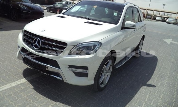 Buy Used Mercedes-Benz ML–Class White Car in Baki in Abseron