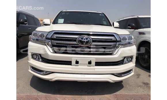 Buy Import Toyota Land Cruiser White Car in Import - Dubai in Abseron Buy Import Toyota Land Cruiser White Car in Import - Dubai in Abseron