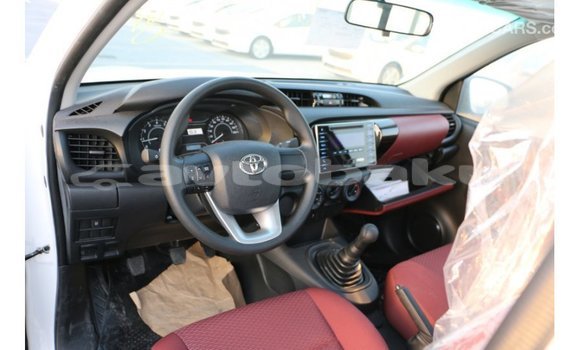 Buy Import Toyota Hilux White Car in Import - Dubai in Abseron Buy Import Toyota Hilux White Car in Import - Dubai in Abseron