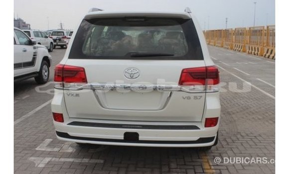 Buy Import Toyota Land Cruiser White Car in Import - Dubai in Abseron Buy Import Toyota Land Cruiser White Car in Import - Dubai in Abseron