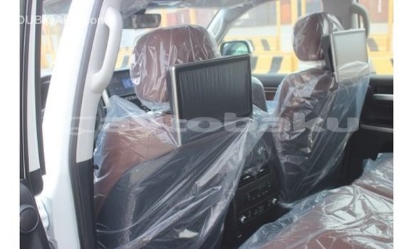 Buy Import Toyota Land Cruiser White Car in Import - Dubai in Abseron Buy Import Toyota Land Cruiser White Car in Import - Dubai in Abseron