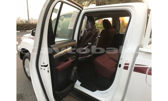 Buy Import Toyota Hilux White Car in Import - Dubai in Abseron Buy Import Toyota Hilux White Car in Import - Dubai in Abseron