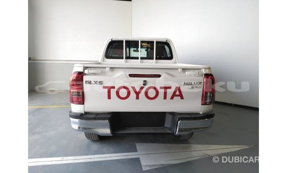 Buy Import Toyota Hilux White Car in Import - Dubai in Abseron Buy Import Toyota Hilux White Car in Import - Dubai in Abseron